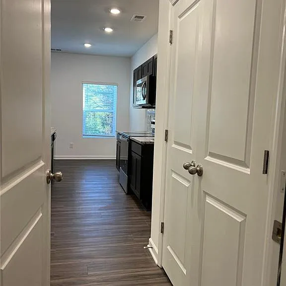 1391 Ben Park Way — Photo 8