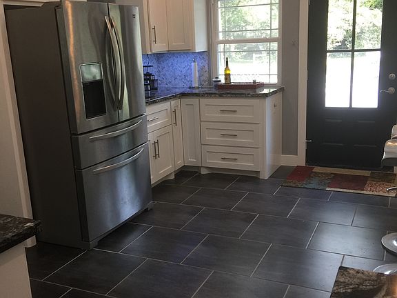 Coffee/Bar w/2nd fridge/sink