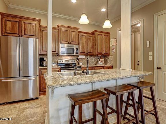 2nd image of 103 Crenshaw Dr