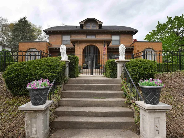 1515 NE Glen Oak Ave, Peoria, IL 61603