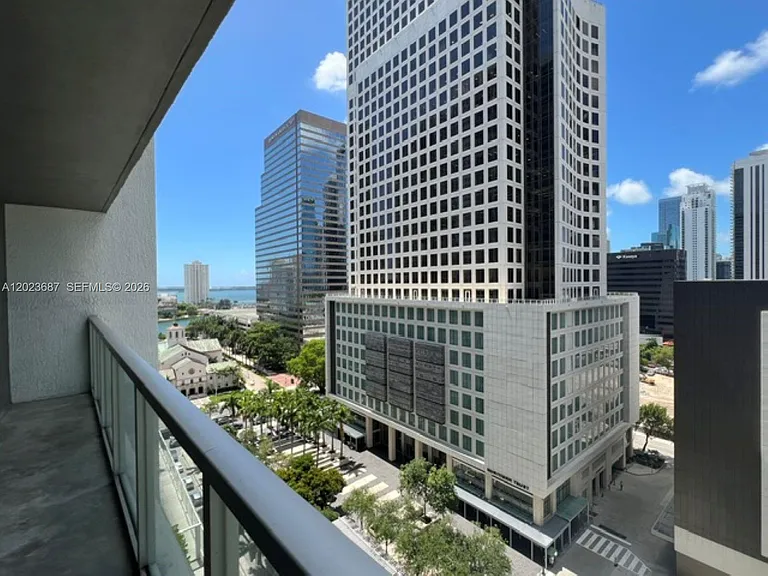 55 SE 6th St #1506 — Photo 12