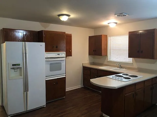 399 Arcade Blvd — Photo 13