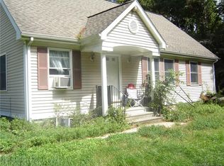 21 Upper Pattagansett Rd, East Lyme, CT 06333