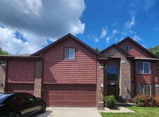 935 Longfellow Dr, Troy, MI 48085