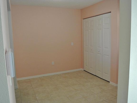 3rd image of 8921 Lake Dr APT 204