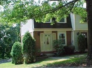 106 E Russets Cir, Bridgeville, PA 15017