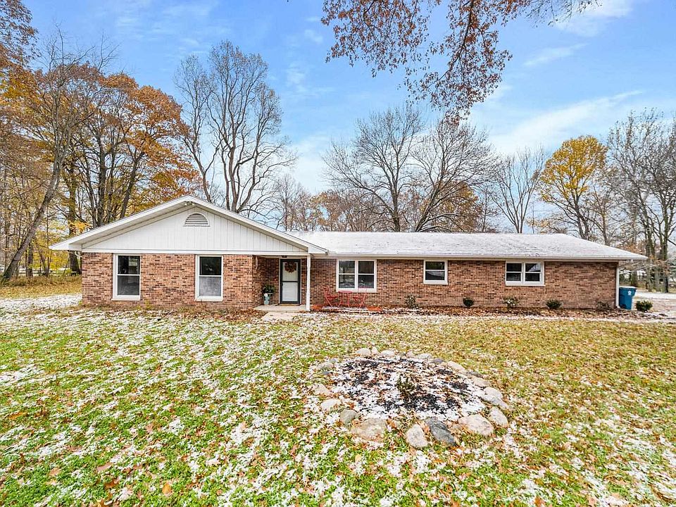 1st image of 20695 Louise Ln