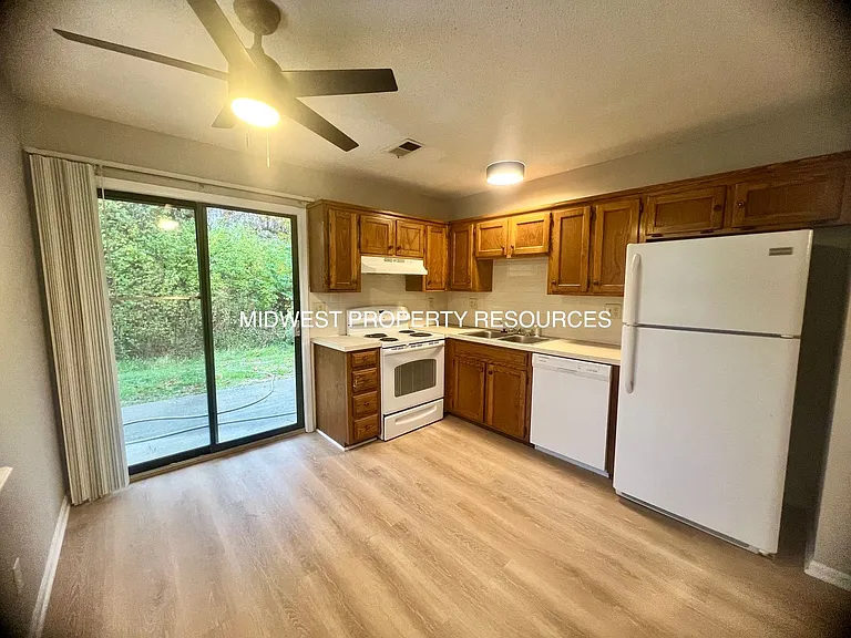 204 Sky Vue Dr #A — Photo 6