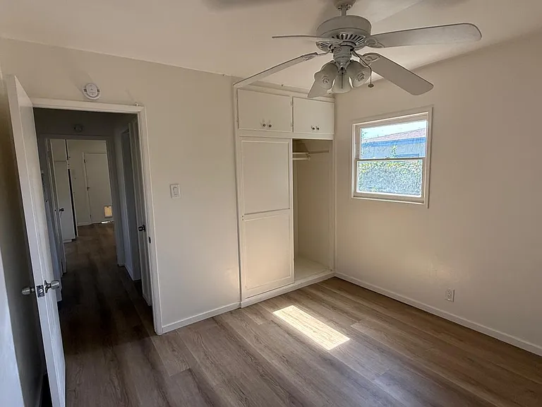 5541 Welland Ave — Photo 3