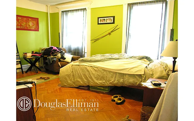 Rented by Douglas Elliman | media 25