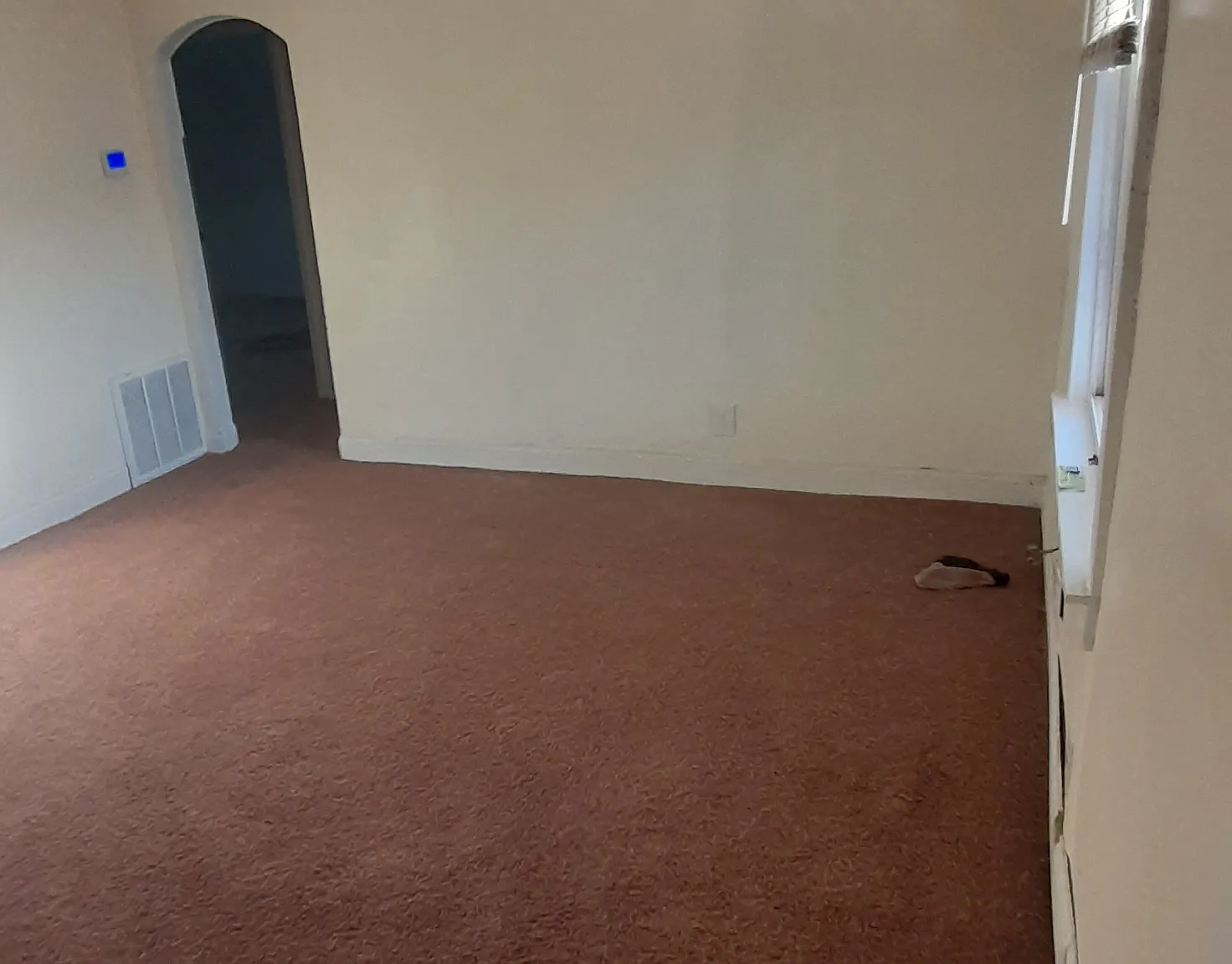 3 bed, 906 sqft, $1,100 — Photo 4
