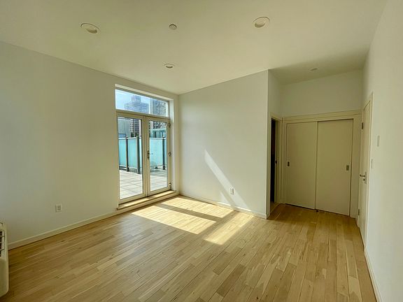 5th image of 78 Ridge St APT 6B
