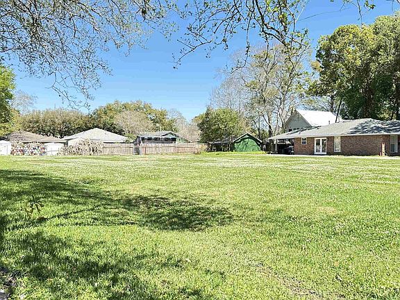 3rd image of 1545 Perkins Rd