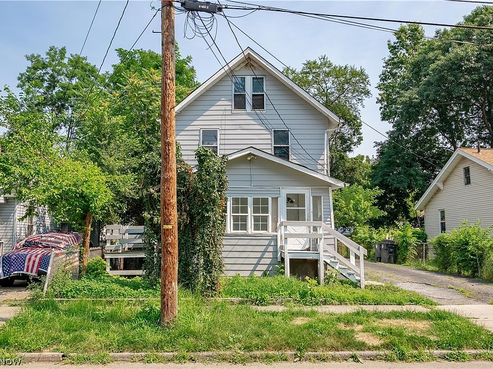 1st image of 757 Baird St