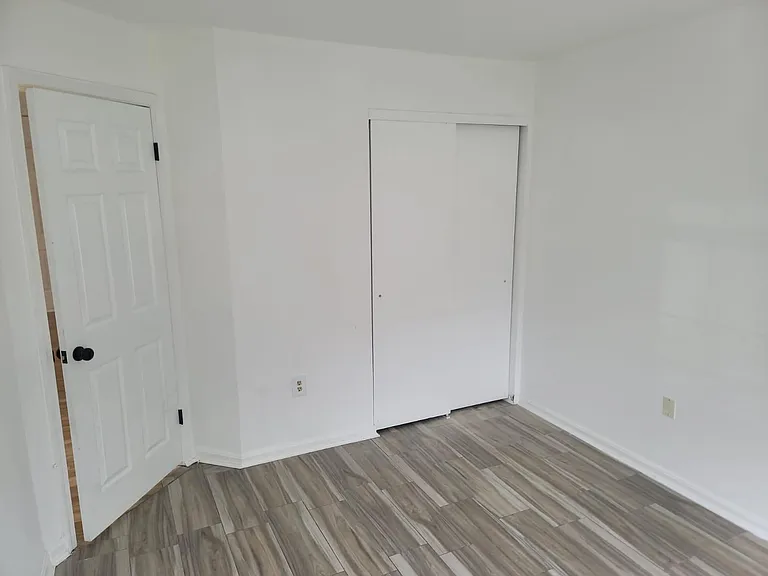 8626 Beekman Pl #B — Photo 16