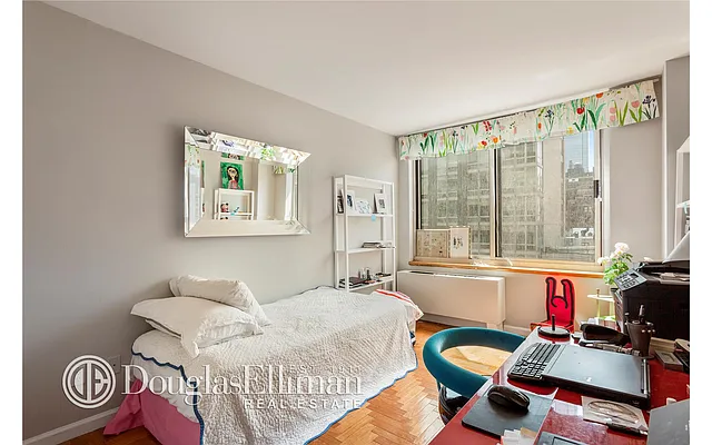 Rented by Douglas Elliman | media 25