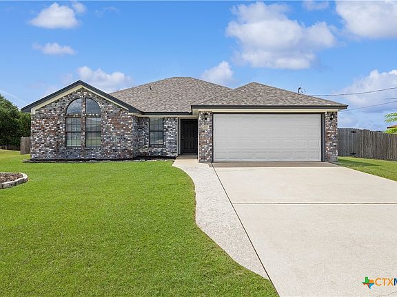 2nd image of 208 Sykes Ln