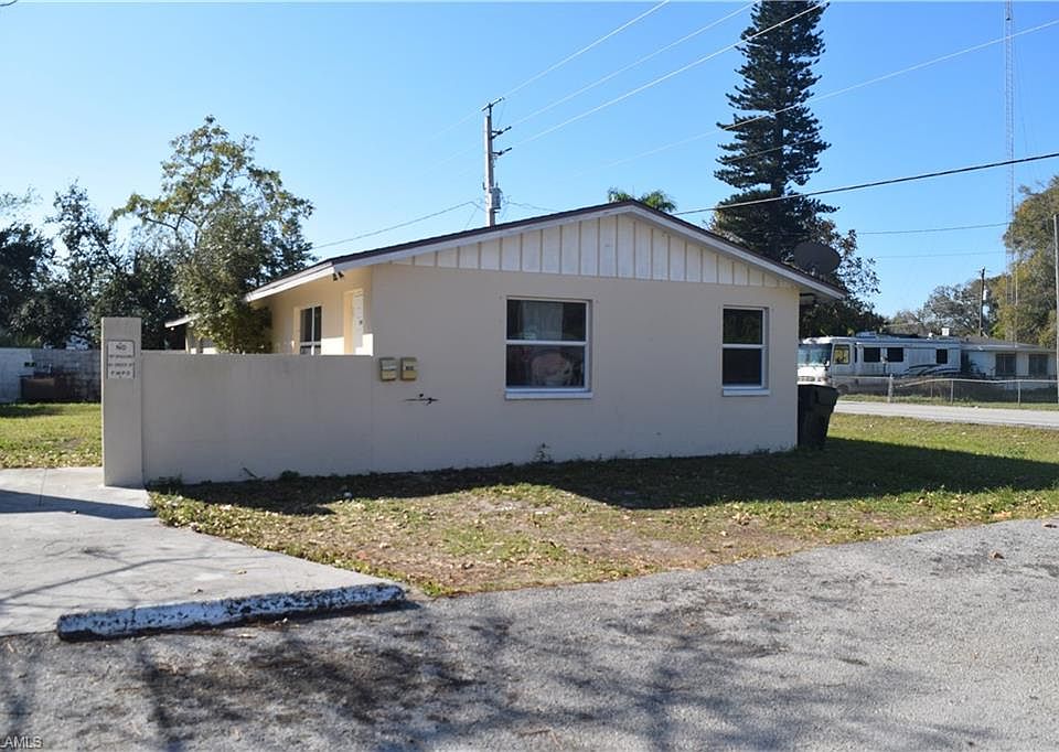 1st image of 2402/2406 Linhart Ave