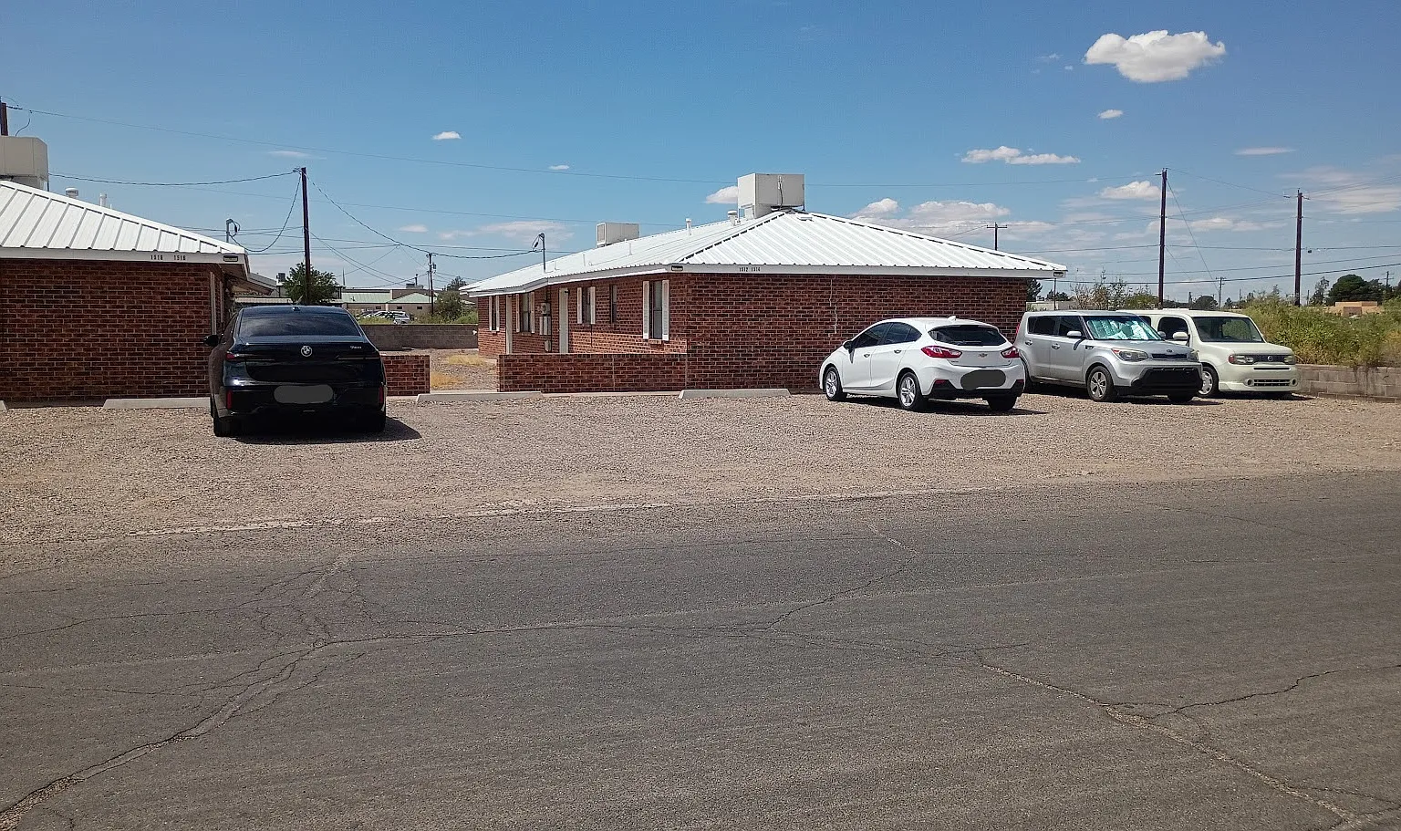 2 bed, 496 sqft, $900 — Photo 2
