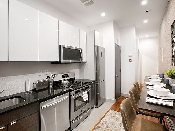3rd image of 90 Starr St #3RR