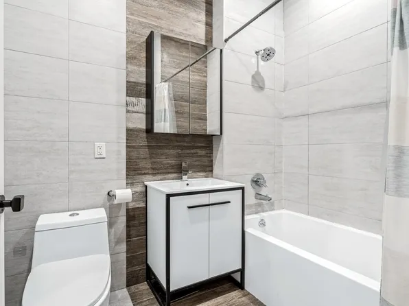 911 Nostrand Avenue image 7 of 8