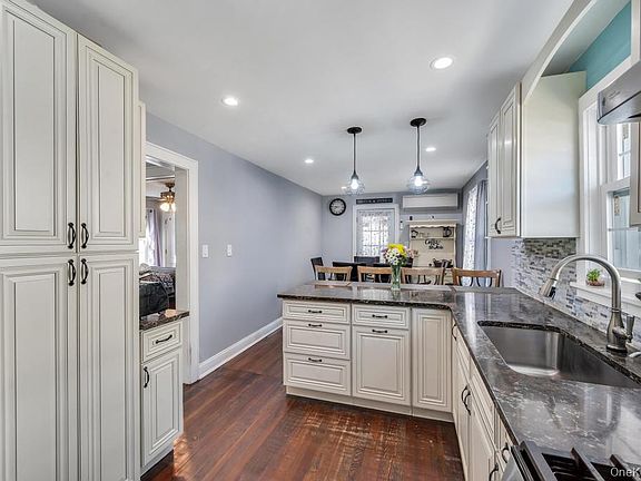 5th image of 2478 Loft Avenue