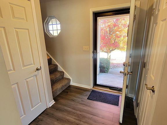 4th image of 2224 W Horizon Dr
