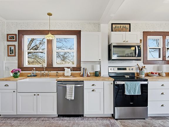 14th image of this home