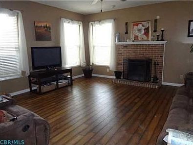 3rd image of 5656 Newland Ct