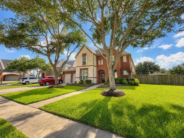 5530 Green Meadow Ct, League City, TX 77573