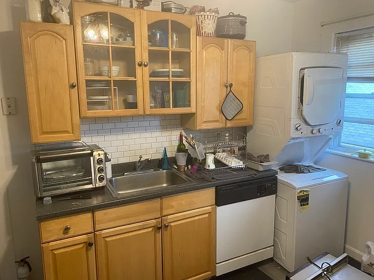 33 Billings Ave #2 — Photo 2