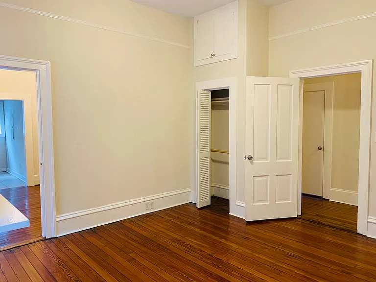 903 Montgomery St — Photo 10