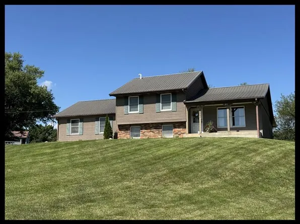 32341 Lake St, Macon, MO 63552