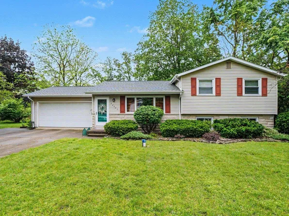52685 Bamford Dr, South Bend, IN 46637
