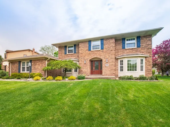2523 Tower Hill Ln, Rochester Hills, MI 48306