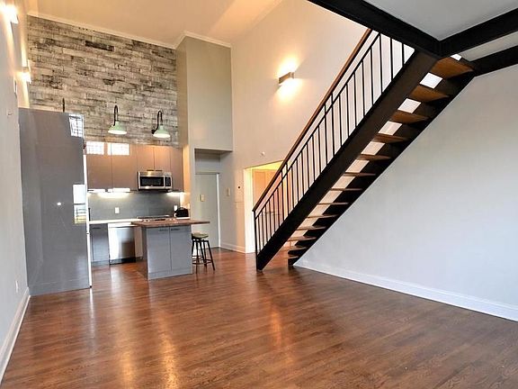 4th image of 15 Calder Pl APT 4C