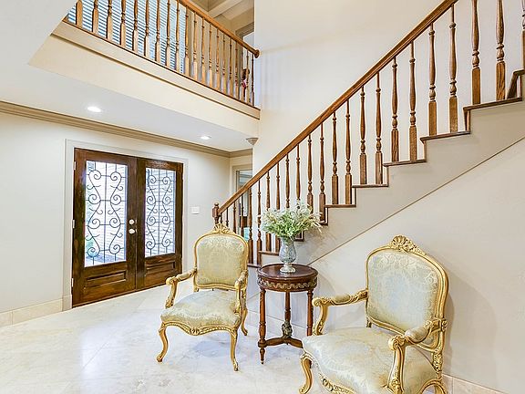 4th image of 6002 Riverview Ct