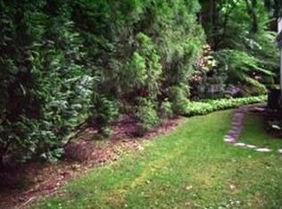 67 Wensley Dr, Great Neck, NY 11020