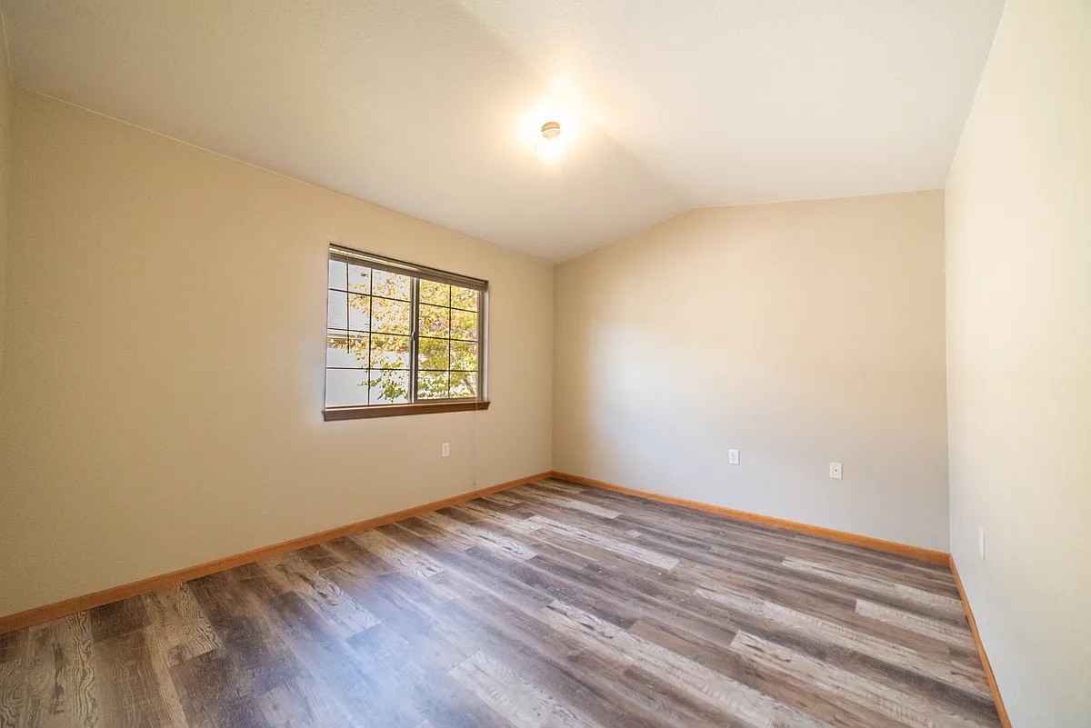 Building Photo - 1221 University Ave #F301