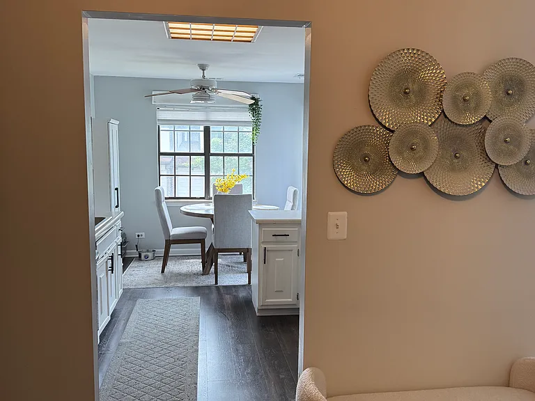320 Deer Glen Way #D — Photo 5