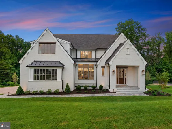 4582 26th St N, Arlington, VA 22207