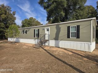 12319 Suncrest Dr, Fountain, FL 32438