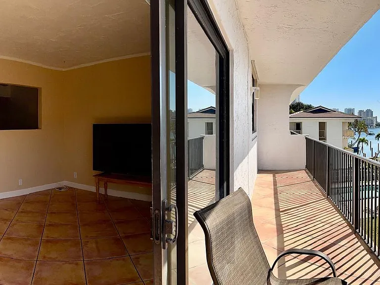 1900 Diana Dr #3C — Photo 9