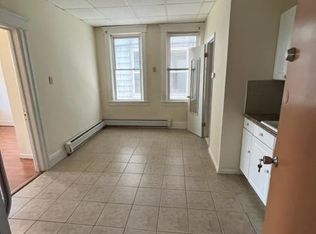 33 E 26th St APT 2, Bayonne, NJ 07002