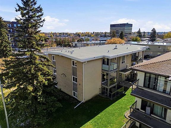 2nd image of 609 E 67th Ave SW #3