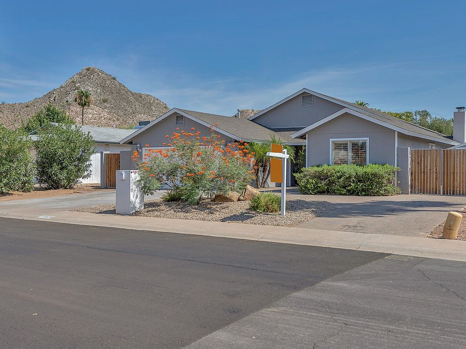 Wonderful location & mountain views!