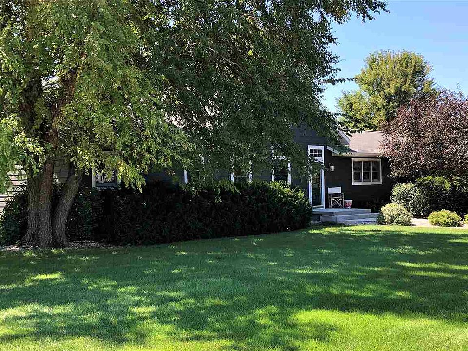 1st image of 710 Hillcrest Dr
