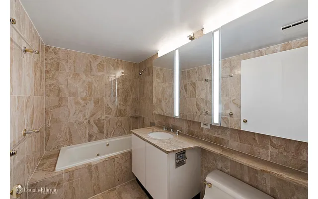 Rented by Douglas Elliman | media 15