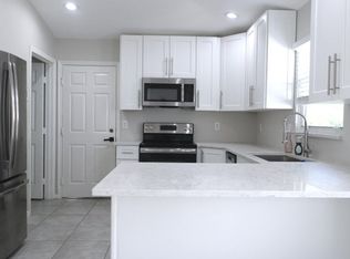 1037 Island Manor Dr, Greenacres, FL 33413