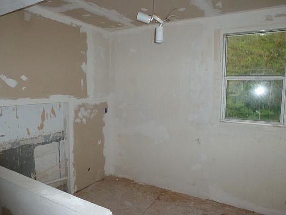 5th image of 2541 Warsaw Ave